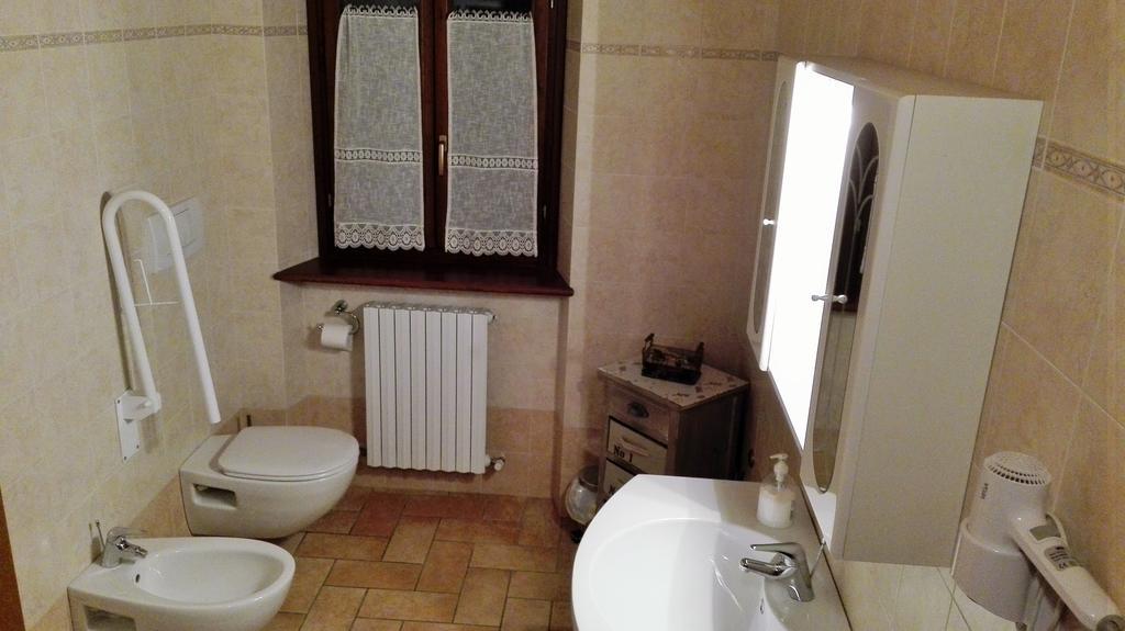 Agriturismo La Quiete Pension Polverigi Buitenkant foto