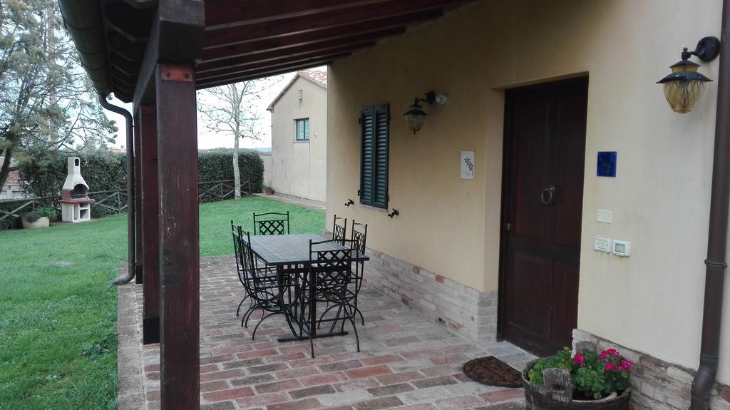 Agriturismo La Quiete Pension Polverigi Buitenkant foto